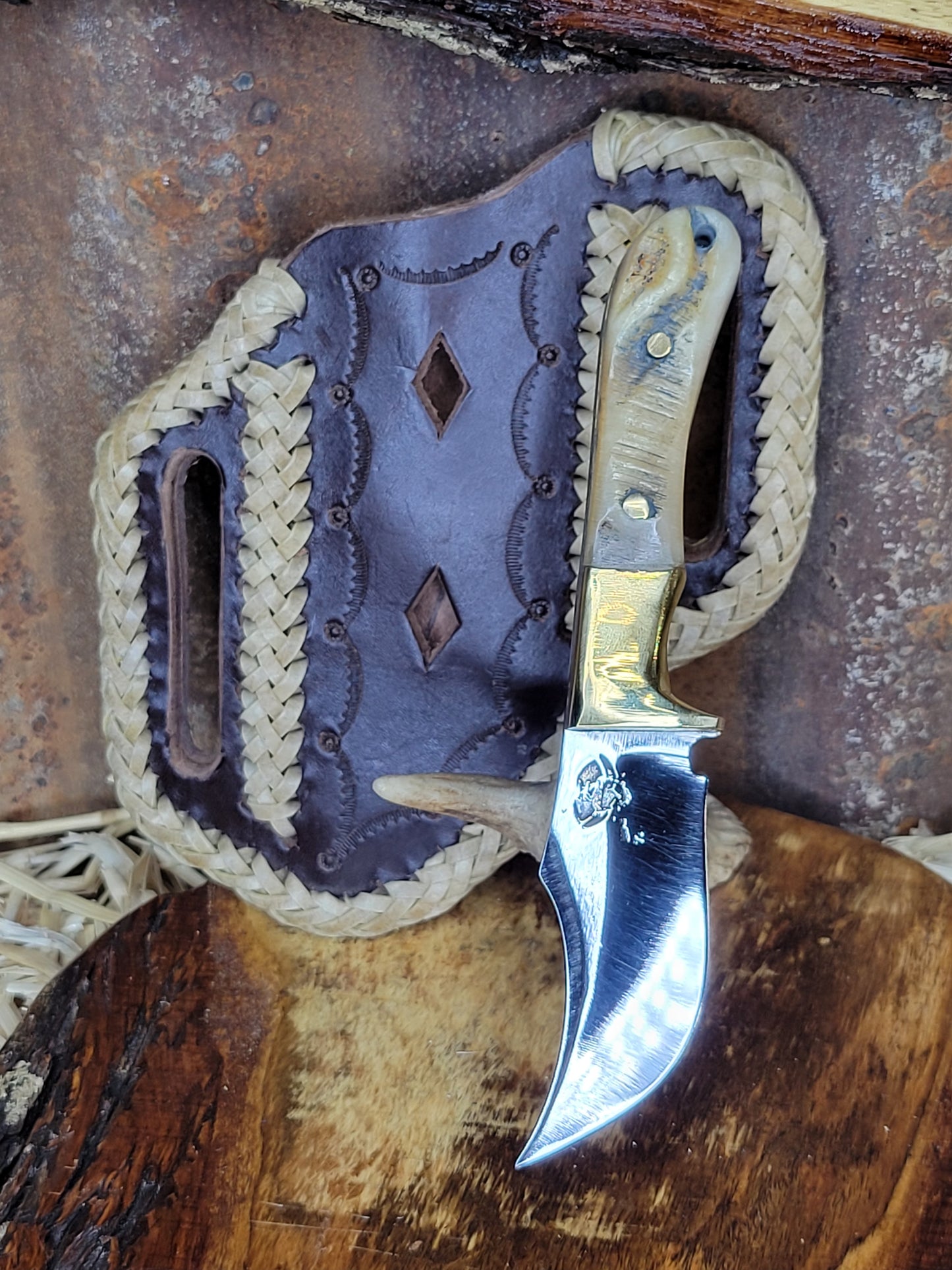 Cuchillos Cachas de Borrego Funda Tejida