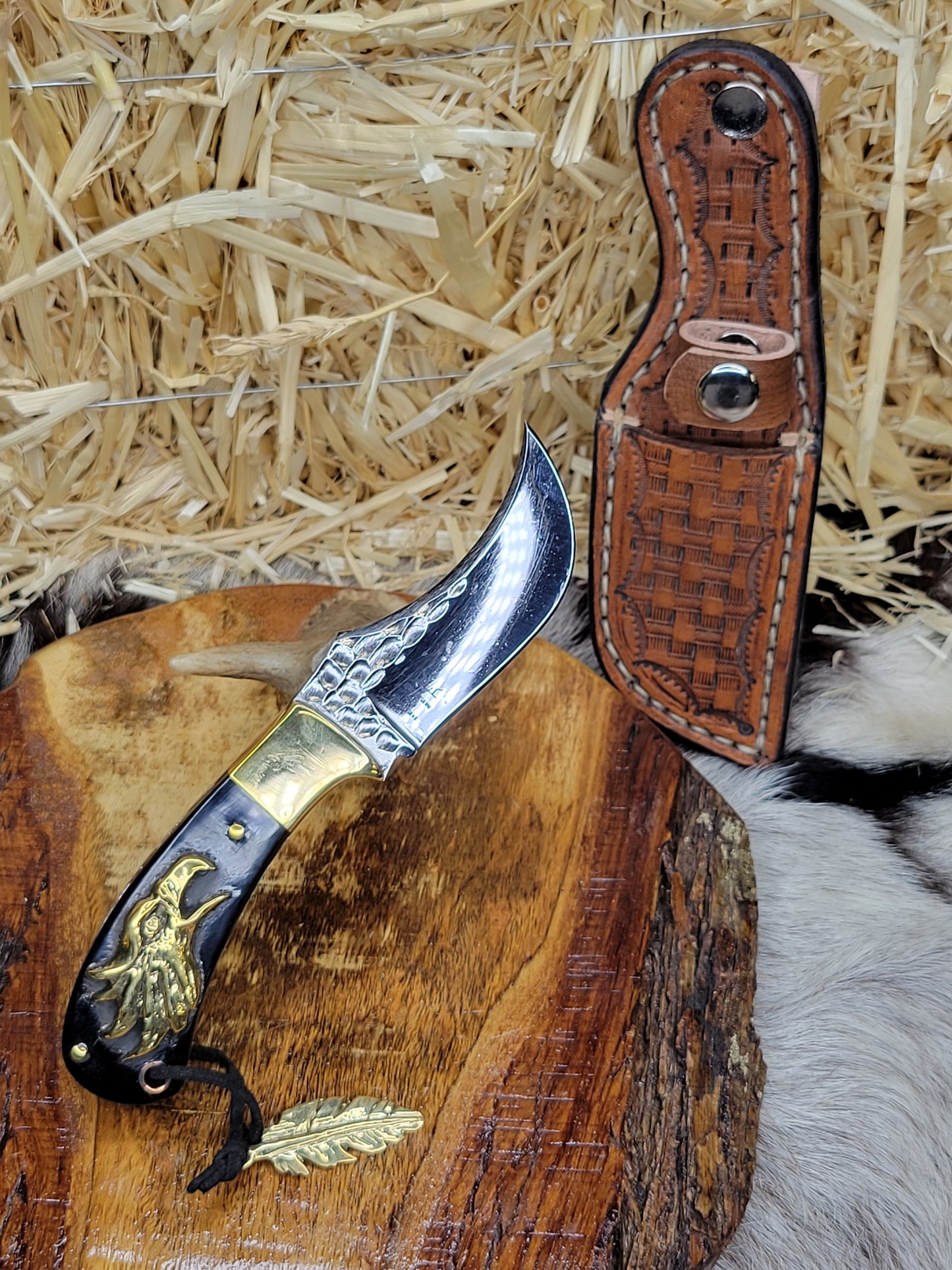 Cuchillo Cachas De Toro Figuras De Bronce