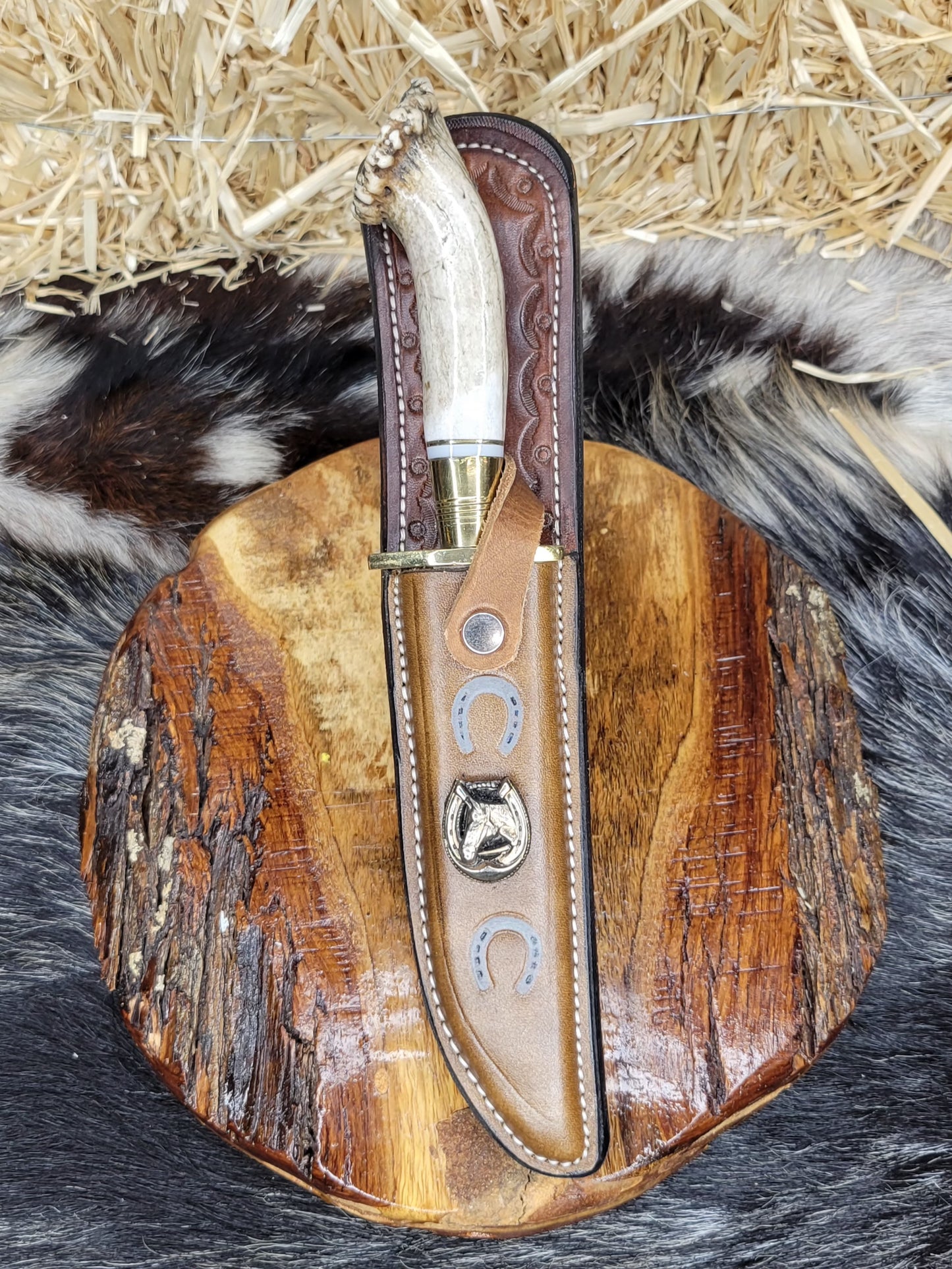 Cuchillo Mediano Cuerno De Venado Con Roseta 48