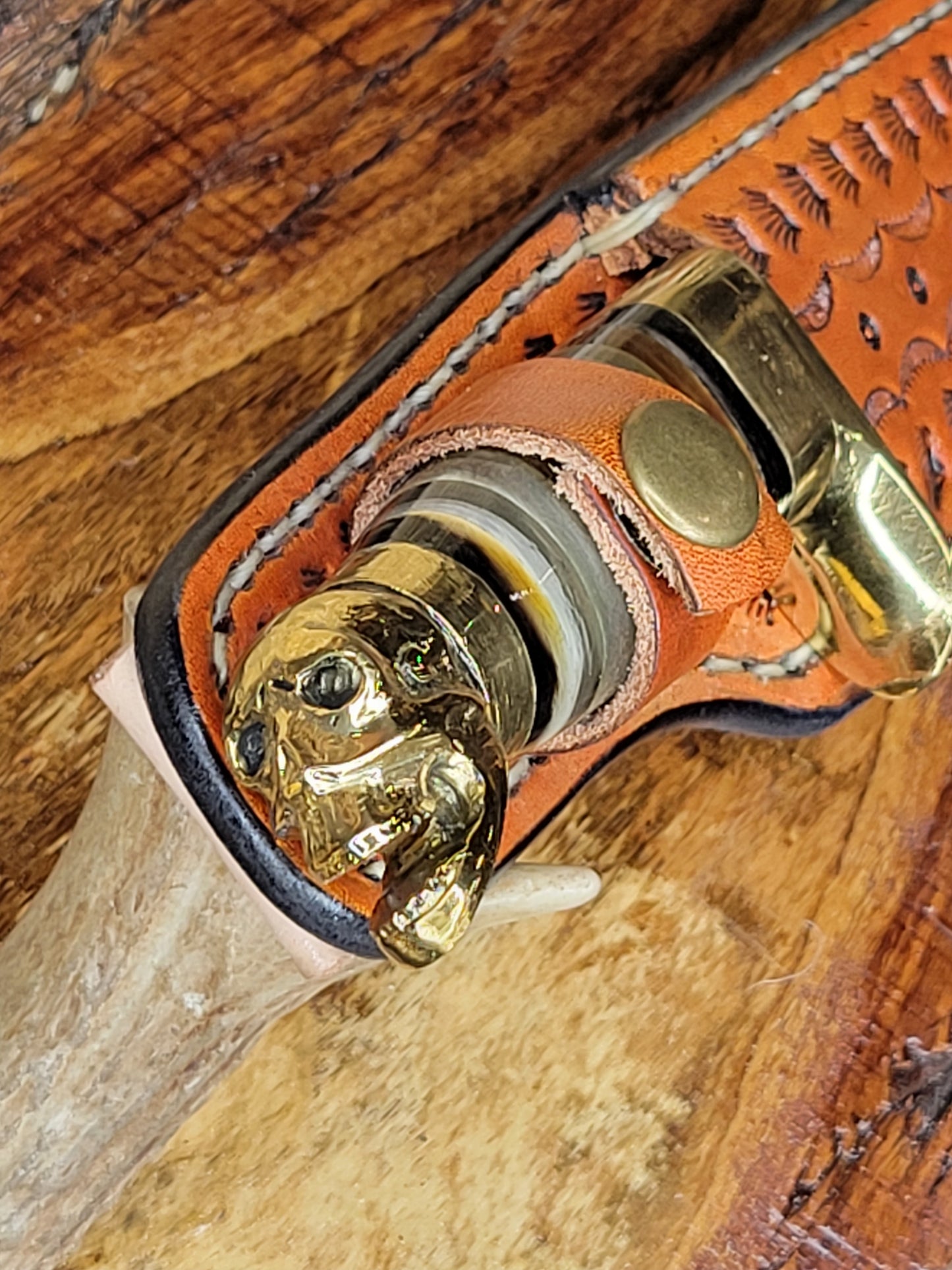Cuchillo Anillos En Cuerno De Toro 68