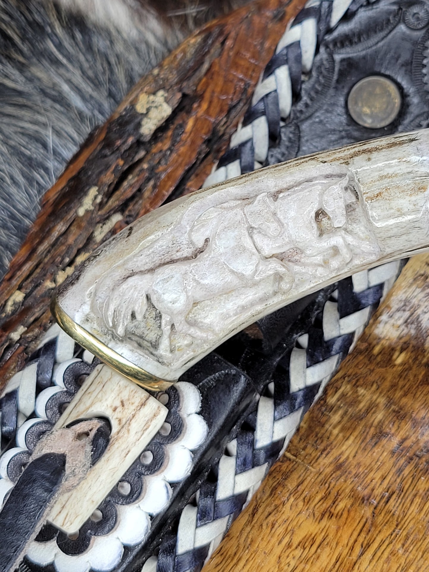 Cuchillo Cuerno de Venado Tallado 75