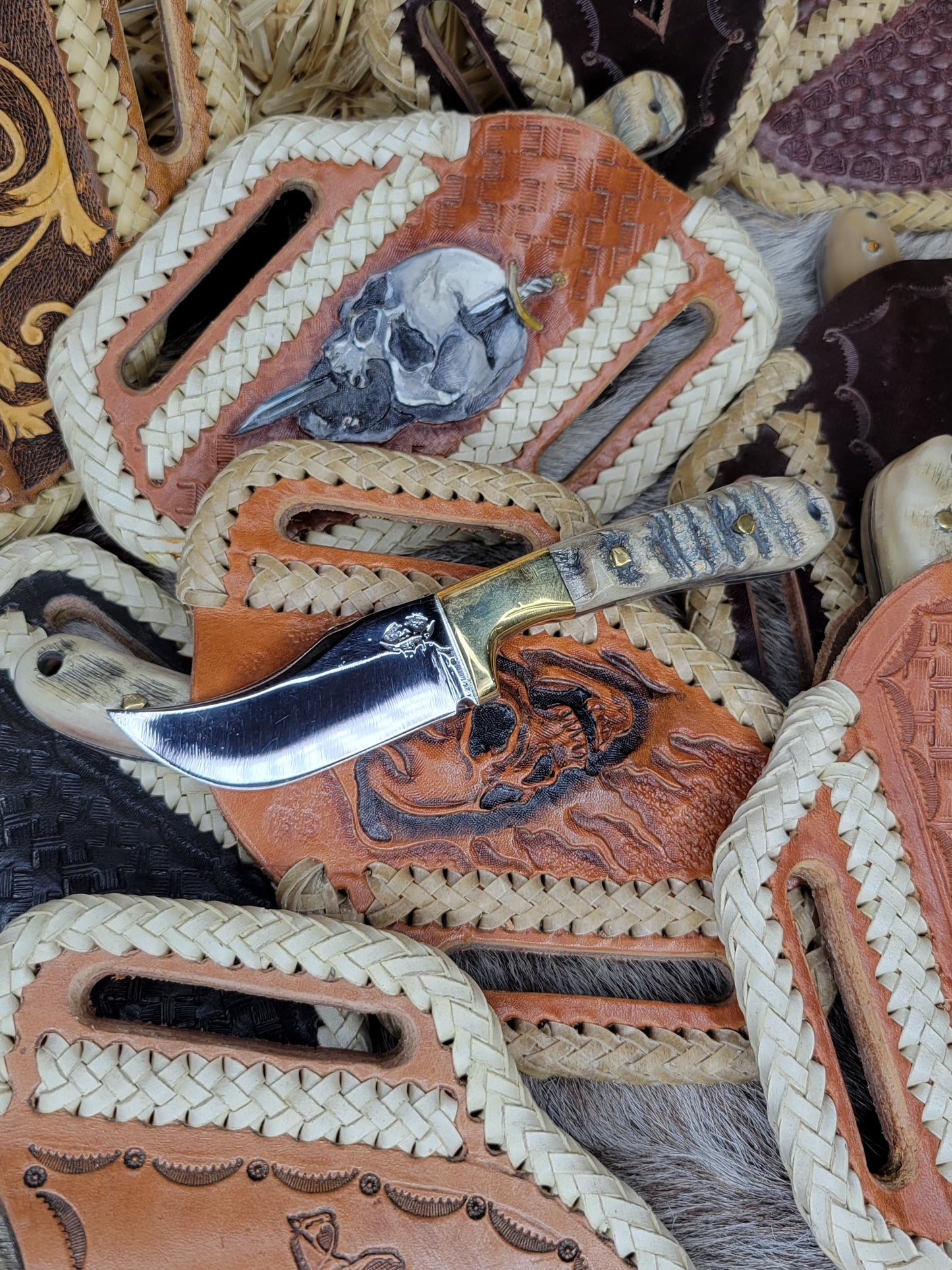 Cuchillos Cachas de Borrego Funda Tejida