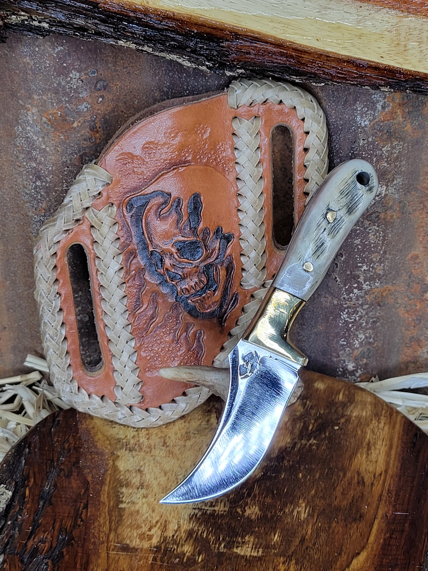 Cuchillos Cachas de Borrego Funda Tejida