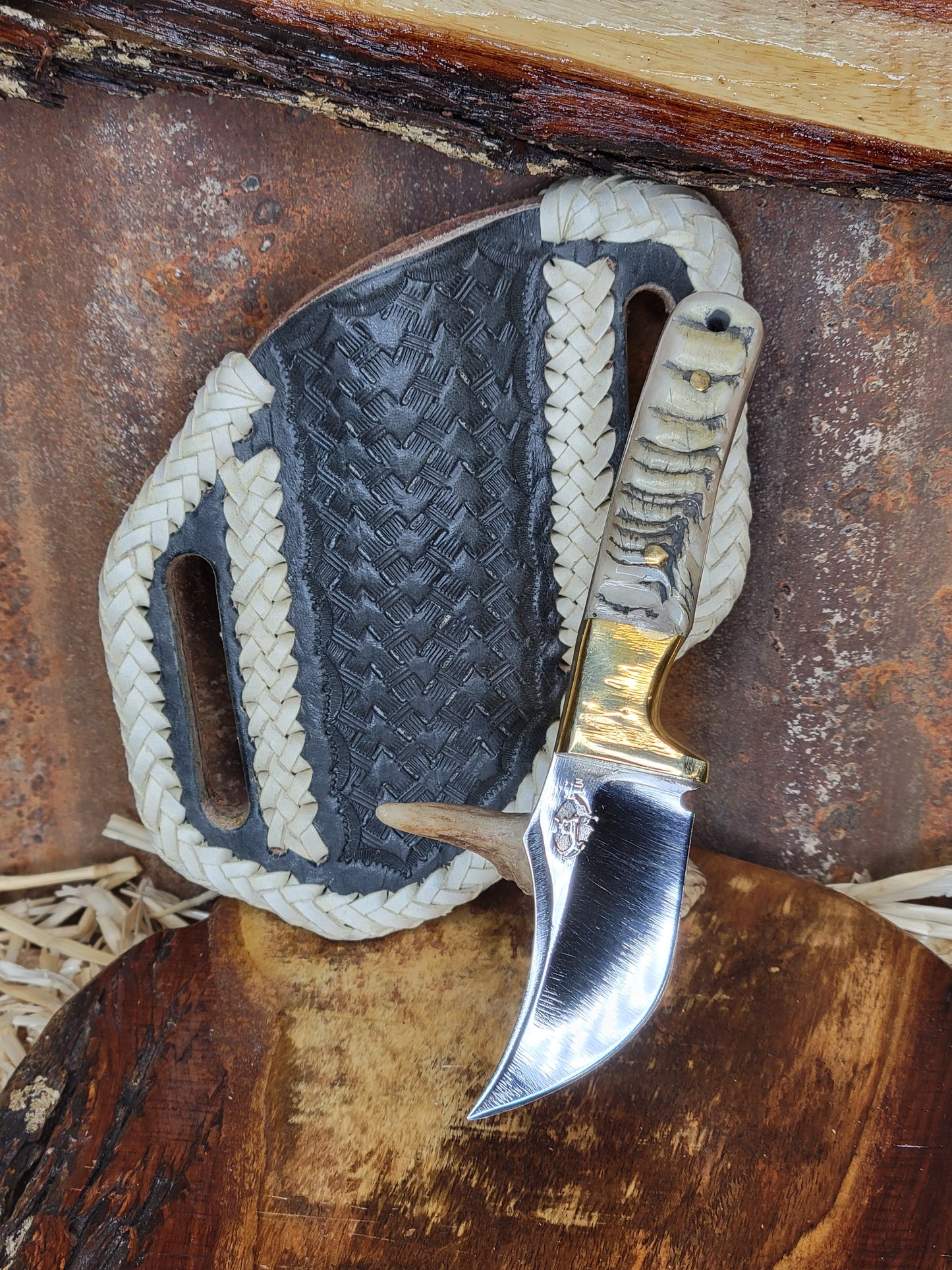 Cuchillos Cachas de Borrego Funda Tejida