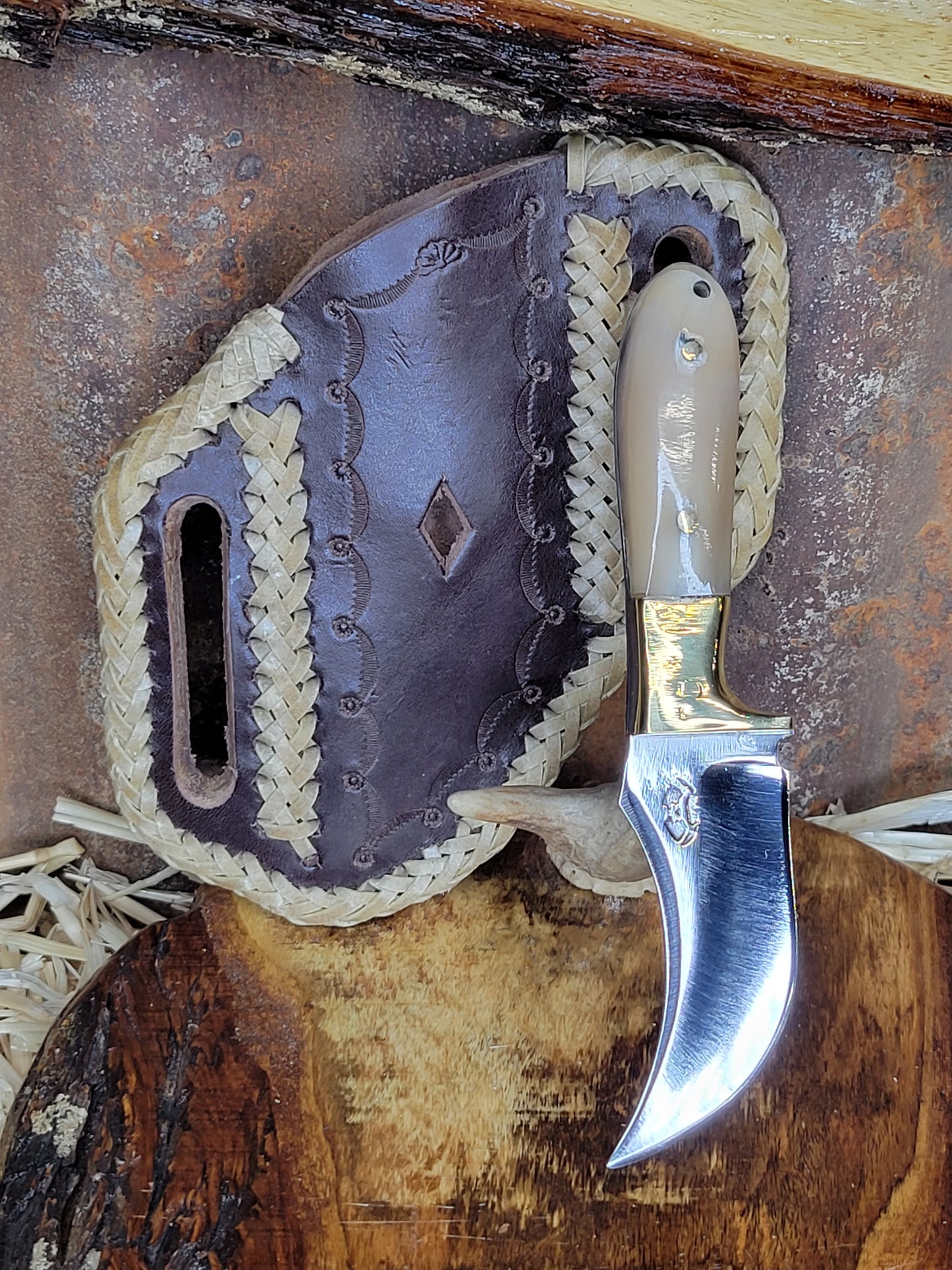 Cuchillos Cachas de Borrego Funda Tejida