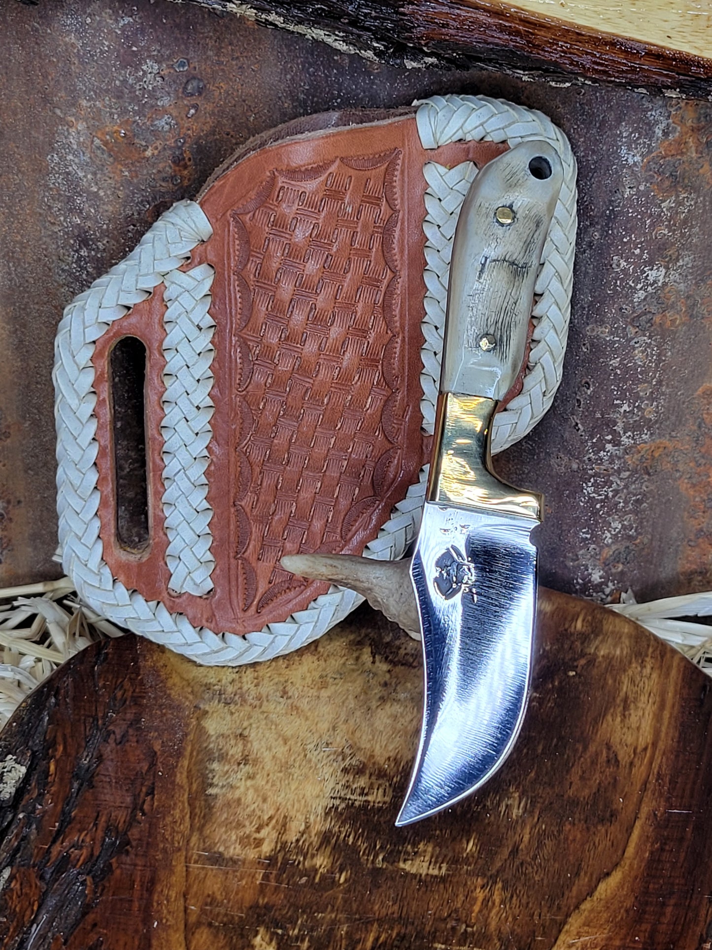 Cuchillos Cachas de Borrego Funda Tejida