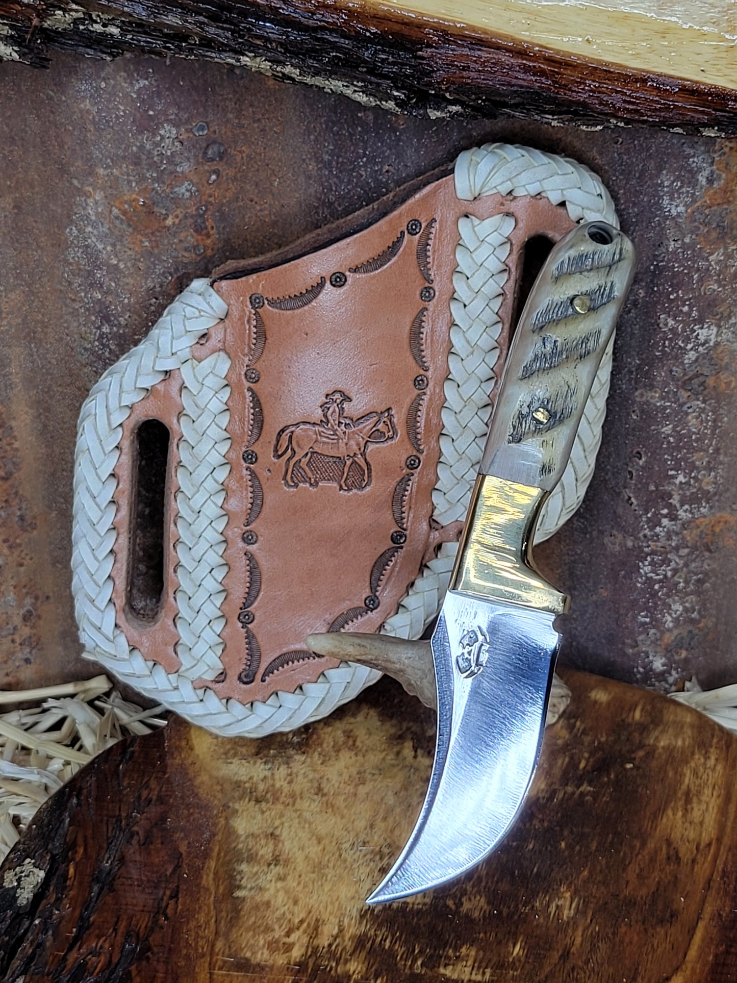 Cuchillos Cachas de Borrego Funda Tejida