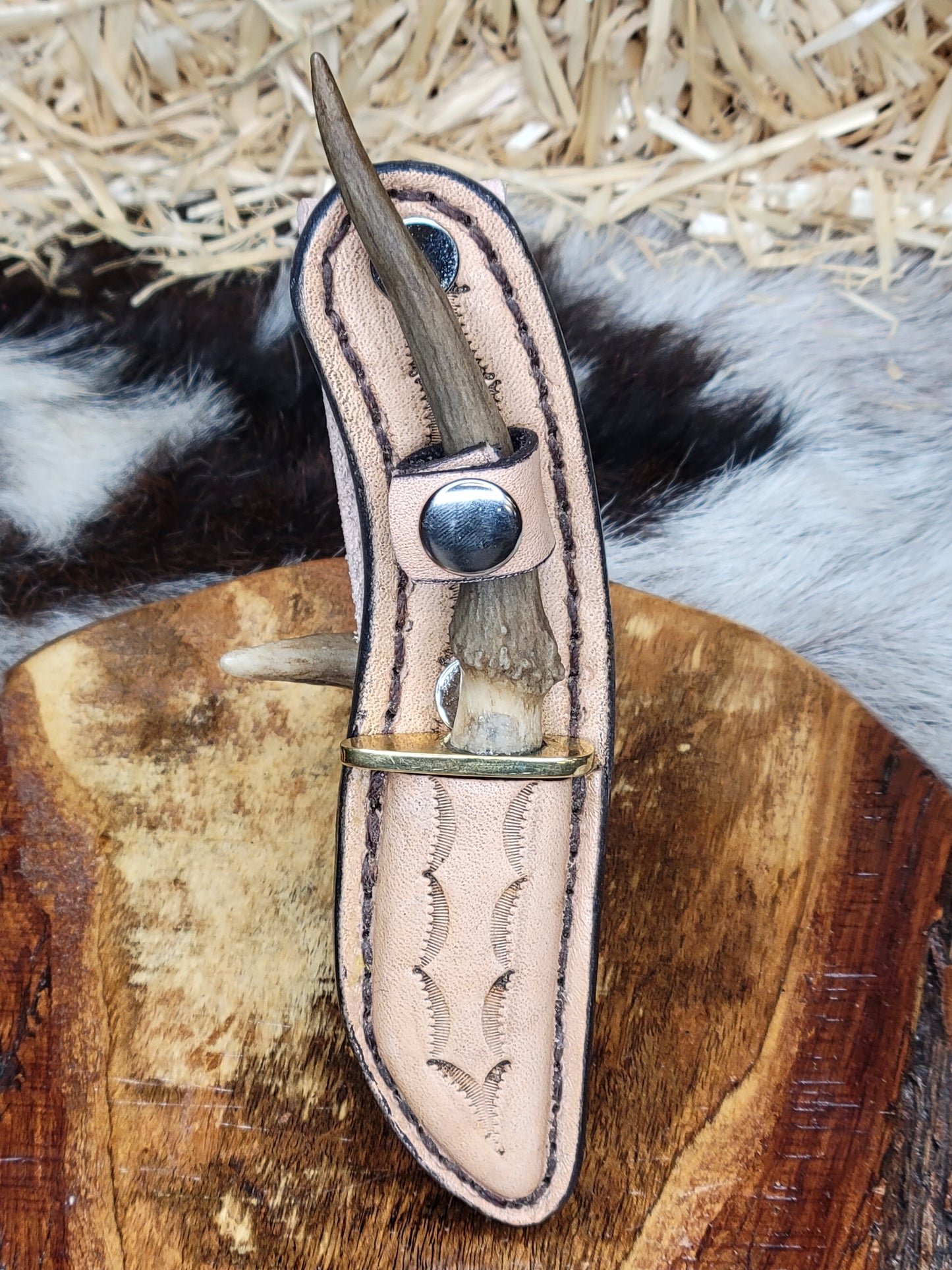 Cuchillo Pequeno Punta de Cuerno de Venado 49