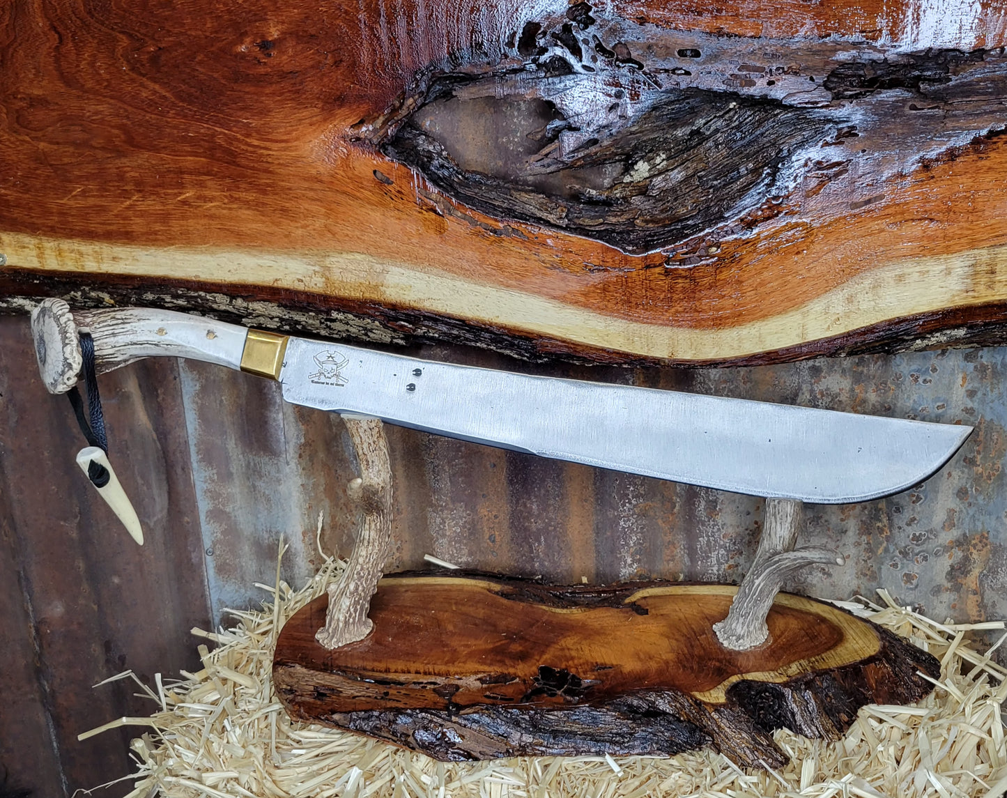 Machete M6