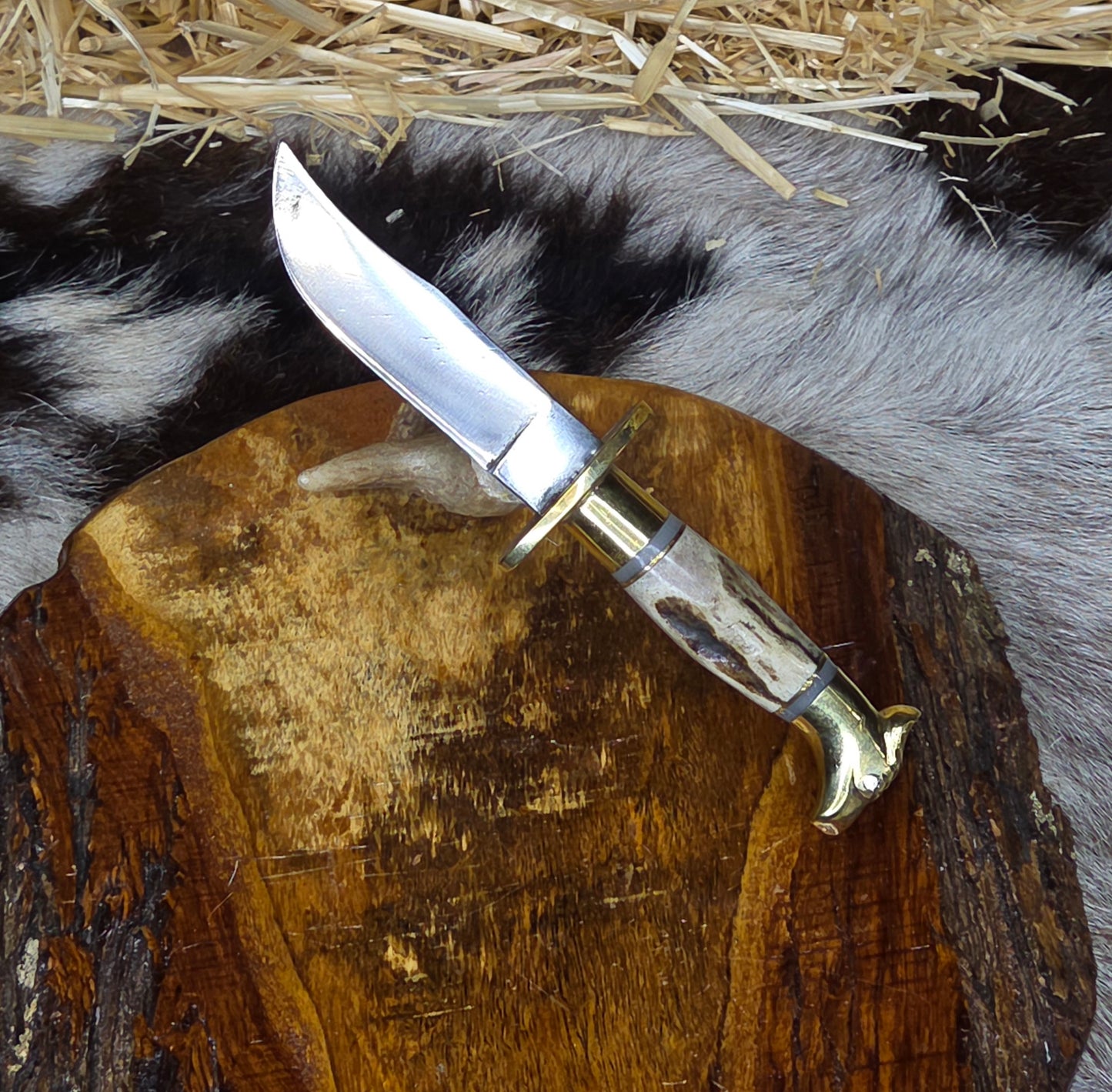 Cuchillo Torneado Cabeza de Aguila B6