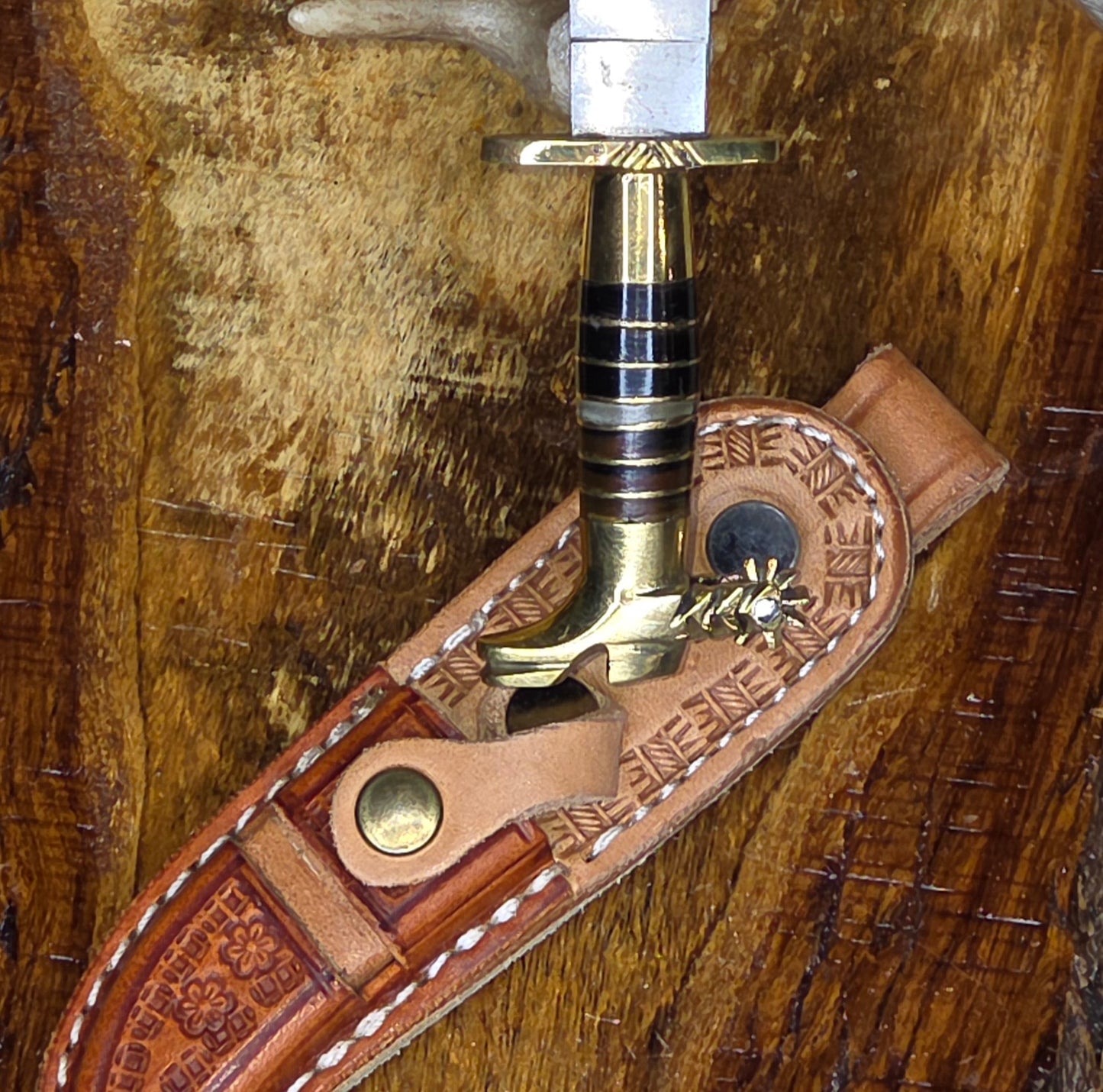 Cuchillo Torneado Espuela B68