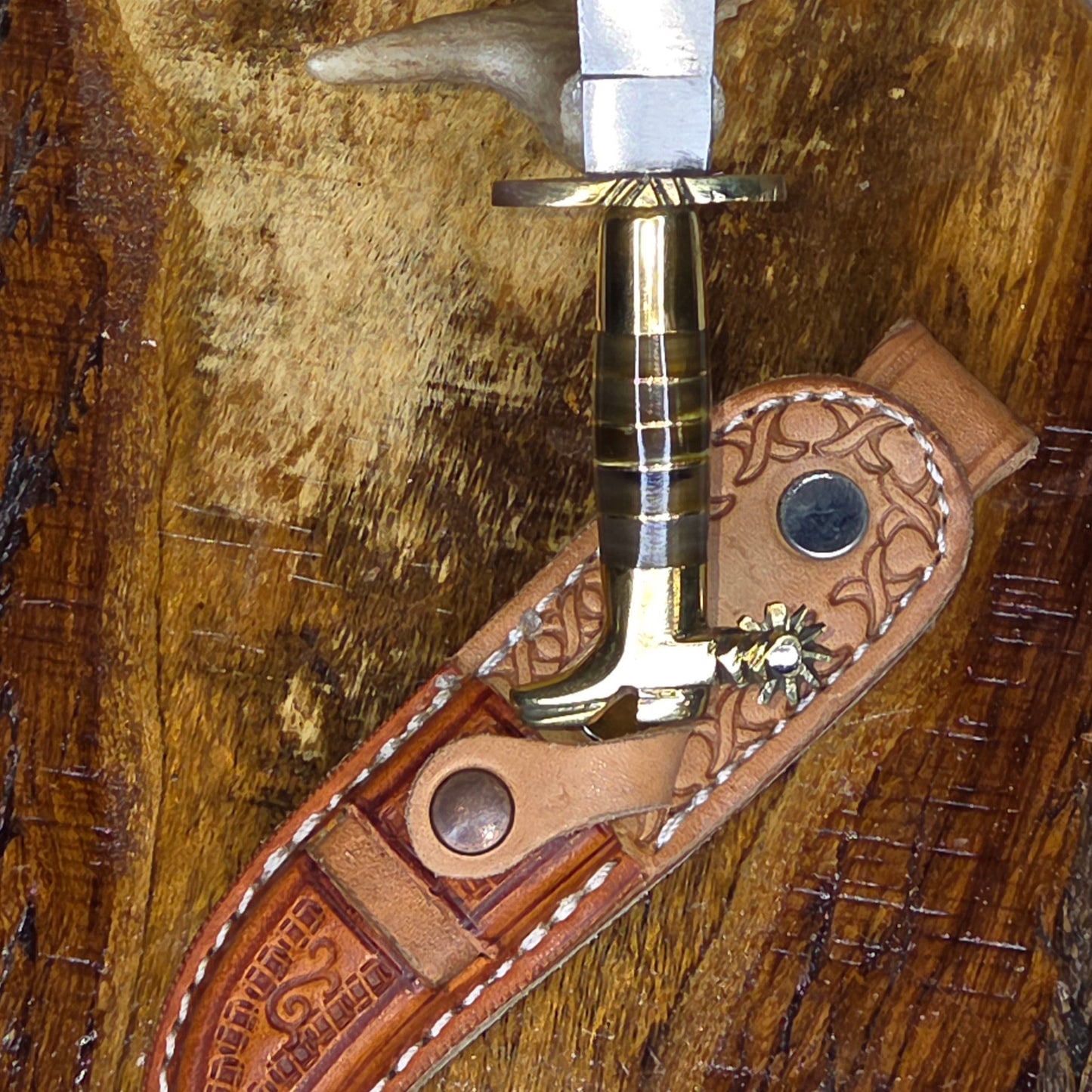 Cuchillo Torneado Espuela B70