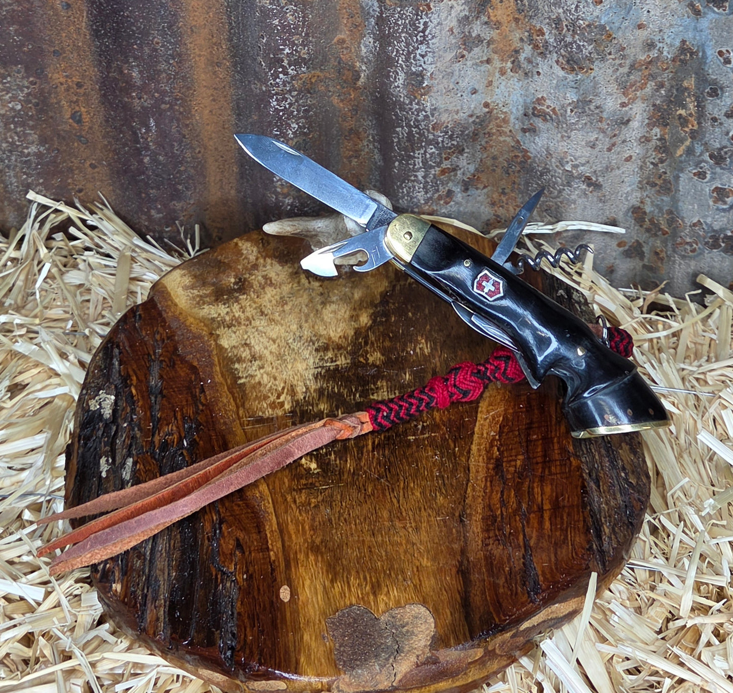 Navaja Multi-herramienta Pata de Caballo K77
