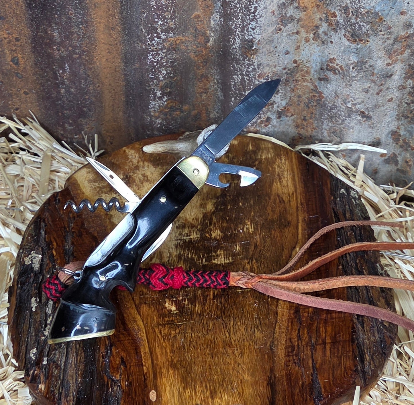 Navaja Multi-herramienta Pata de Caballo K77