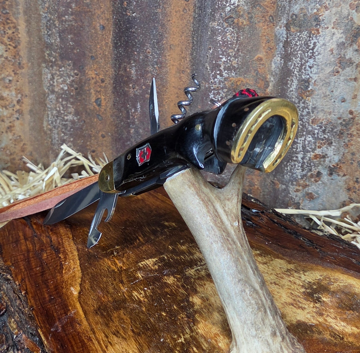 Navaja Multi-herramienta Pata de Caballo K77
